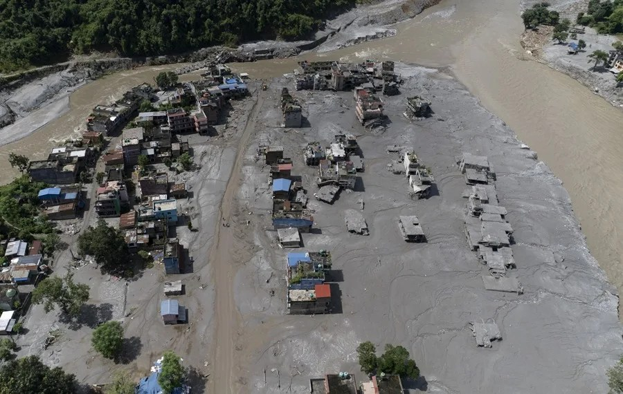 Estimaciones iniciales indican que 93.000 personas fueron afectadas por la riada en Nepal, según la FICR Estimaciones iniciales indican que 93.000 personas fueron afectadas por la riada en Nepal, según la FICR