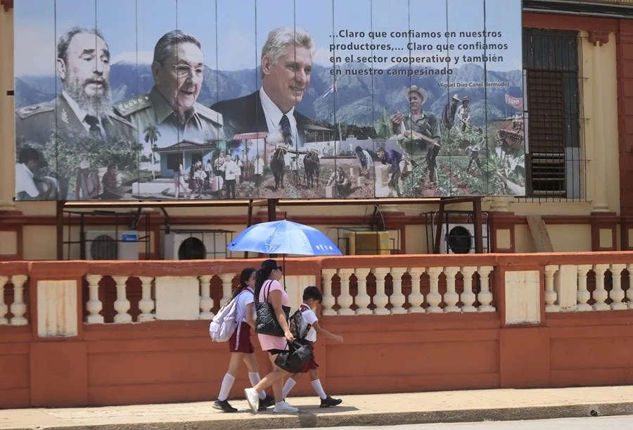 Las reformas y el nieto de Raúl Castro le abren una grieta a La Habana por su izquierda