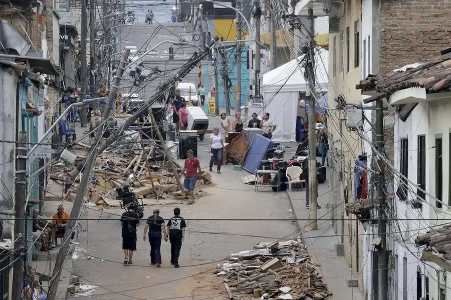 Aumenta a 294 el número de muertos y a 320 el de desaparecidos por el terremoto en Colombia