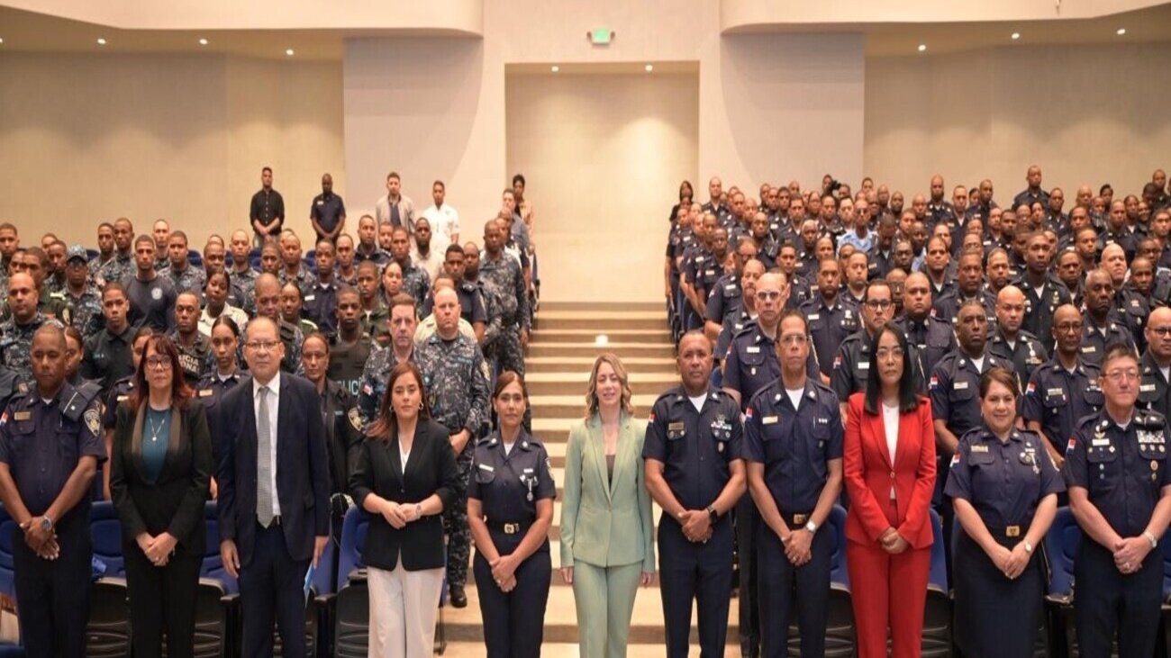 Policía Nacional suma agentes a consulta para prevenir la violencia contra las mujeres