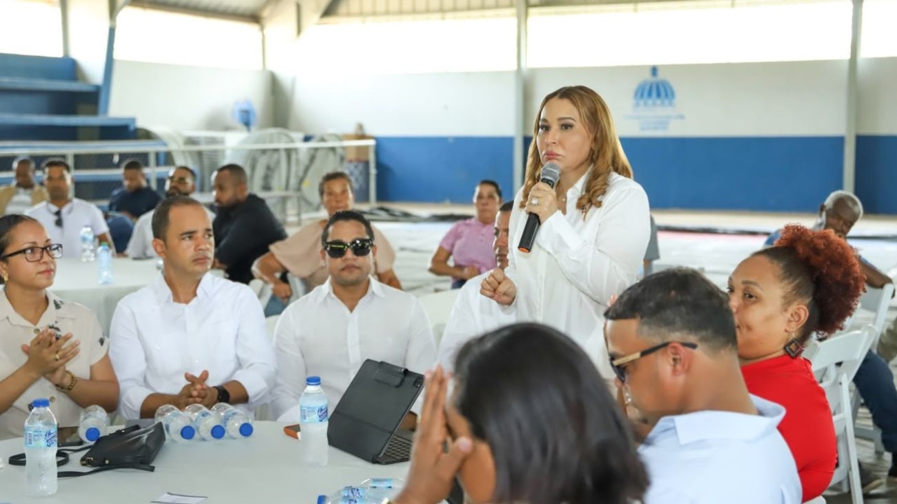 Supérate reafirma en Pedernales su compromiso con la protección social y el desarrollo integral de las familias