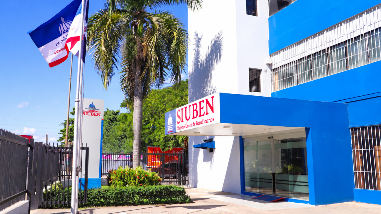 Siuben fortalece su capacidad para generar información social que orienta las políticas públicas Siuben fortalece su capacidad para generar información social que orienta las políticas públicas