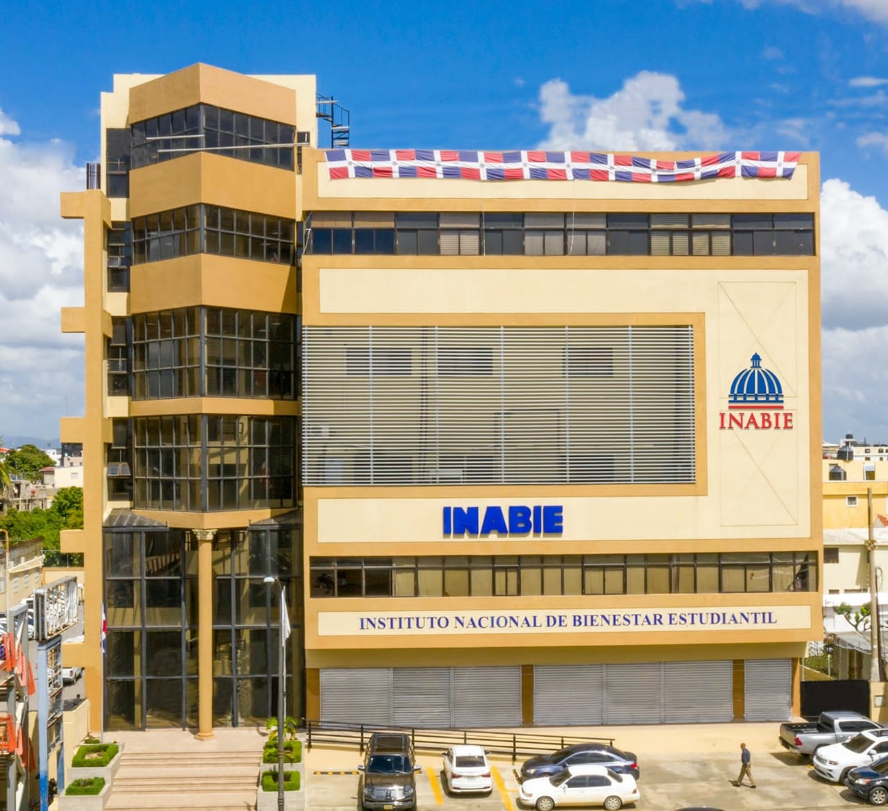 INABIE activa protocolos tras 22 estudiantes presentar malestares gastrointestinales en Villa González