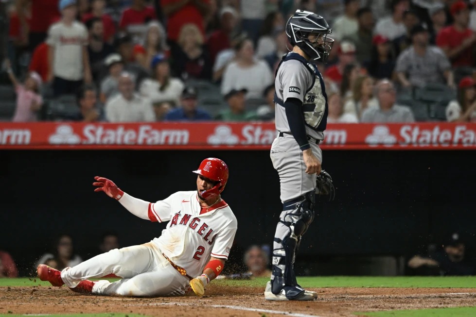 Angelinos cortan racha de 7 derrotas al vencer 10-1 a Yankees con Grissom y Ureña