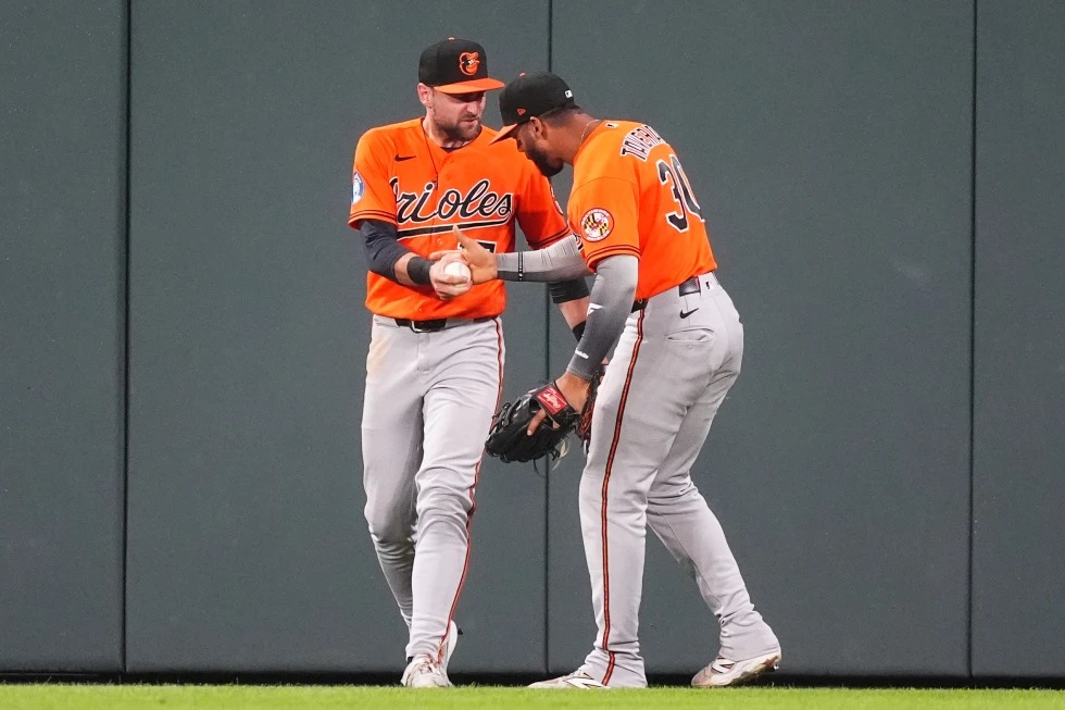 Colton Cowser salva a Orioles con atrapada increíble para preservar triunfo 2-1 ante Rockies Colton Cowser salva a Orioles con atrapada increíble para preservar triunfo 2-1 ante Rockies