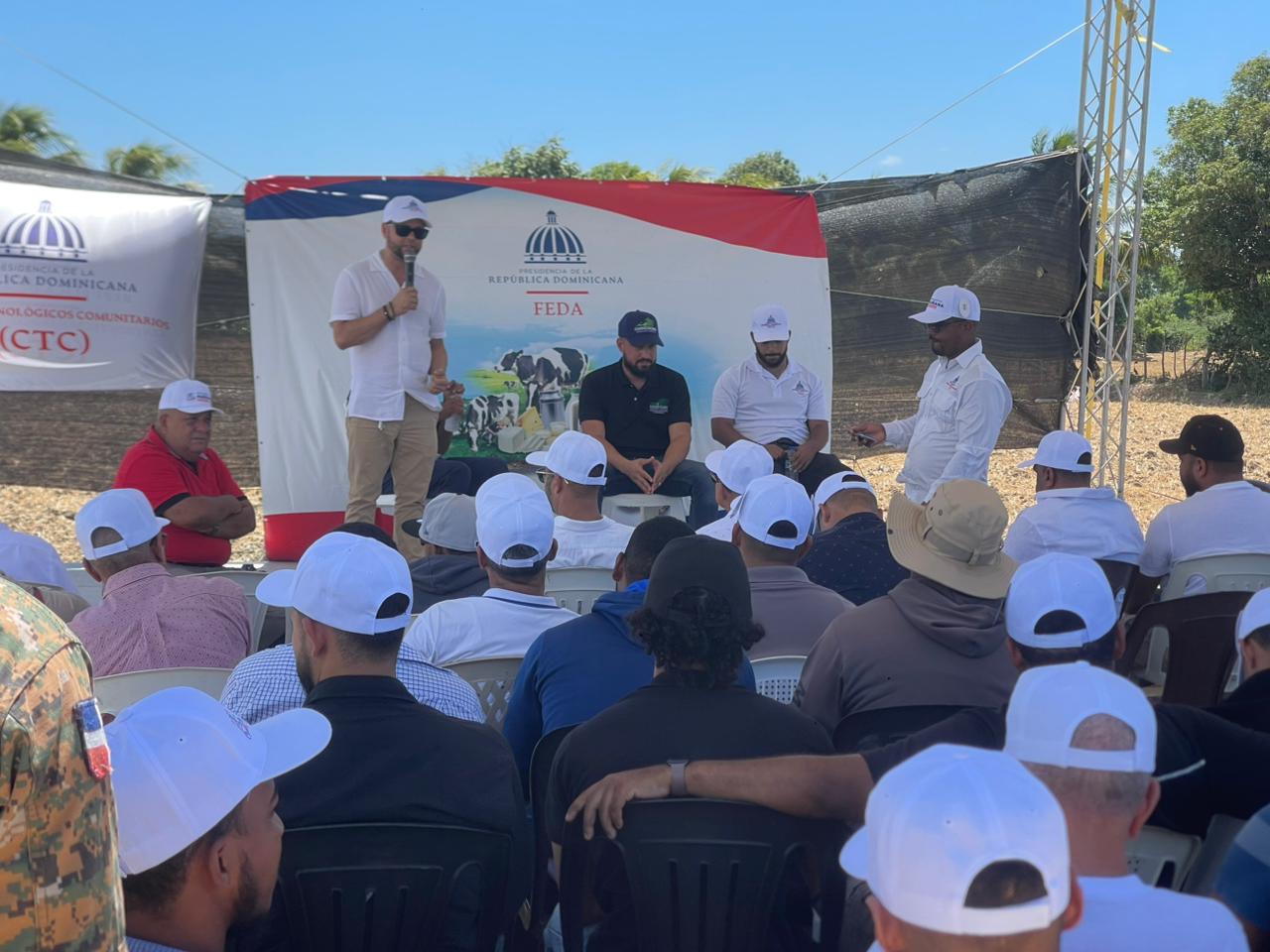 FEDA y CTC impulsan capacitación en tecnología de drones para productores agropecuarios de Montecristi