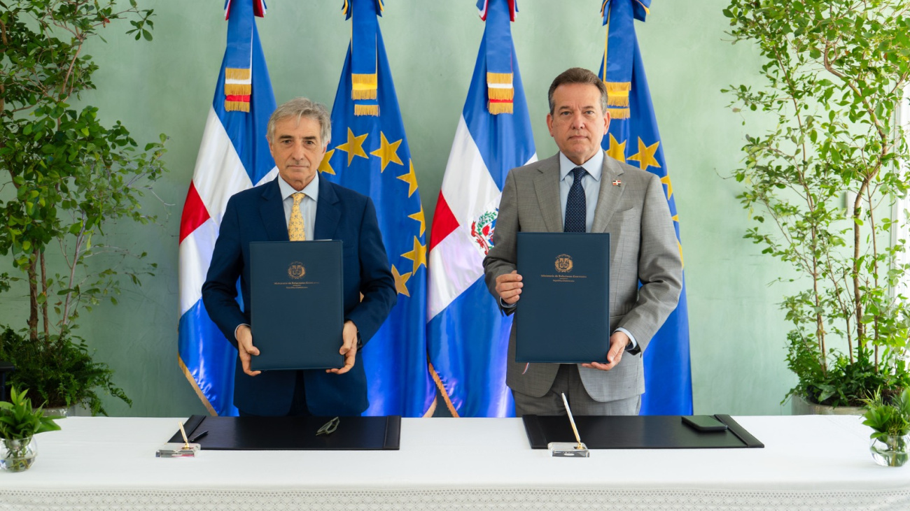 República Dominicana y Unión Europea acuerdan impulsar estudios sobre potencial de tierras raras, en Pedernales República Dominicana y Unión Europea acuerdan impulsar estudios sobre potencial de tierras raras, en Pedernales