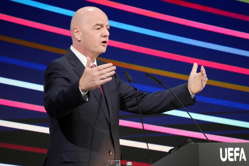 FIFA acusa a la UEFA de ‘campaña de desprestigio’ por plan de venta del Mundial