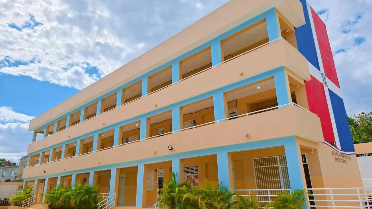 Infraestructura Escolar: Más del 98 % de los centros educativos funcionan normalmente en todo país, mientras avanzan intervenciones en menos del 2 %