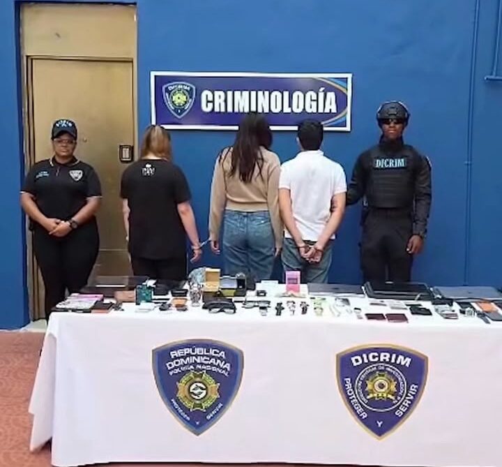 Policía Nacional apresa a dos mujeres y un hombre colombianos vinculados a estructura que cometía robos mediante sustancias sedantes.