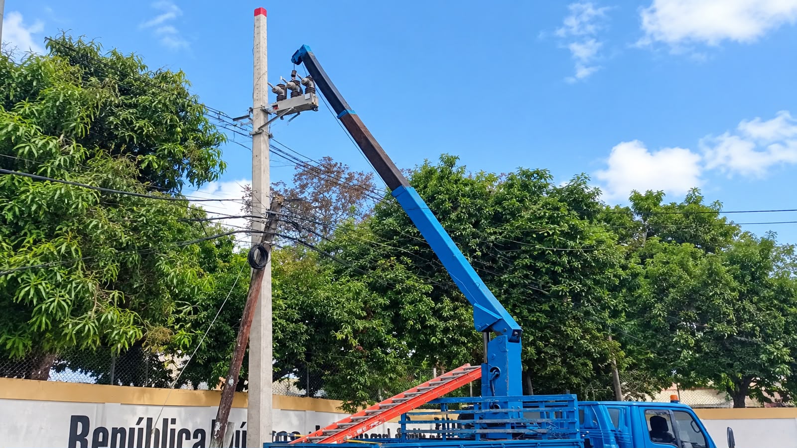 EDEEste avanza en modernización de su red eléctrica con la implementación de la primera fase del DAS