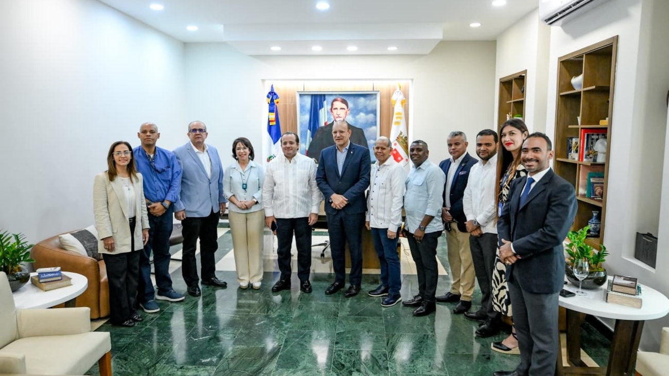 Alcaldía de Santiago y Ministerio de la Presidencia avanzan en actualización del Plan de Ordenamiento Territorial