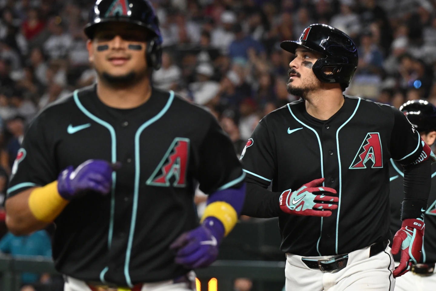 Arenado conecta un grand slam en la victoria de los Diamondbacks por 8-4 sobre los Yankees Arenado conecta un grand slam en la victoria de los Diamondbacks por 8-4 sobre los Yankees