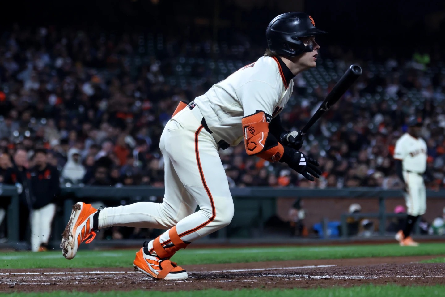 Un jonrón y un sencillo de dos carreras de Drew Gilbert le dieron la victoria a los Gigantes de San Francisco sobre los Mellizos de Minnesota por 5-2, poniendo fin a una racha de tres derrotas consecutivas