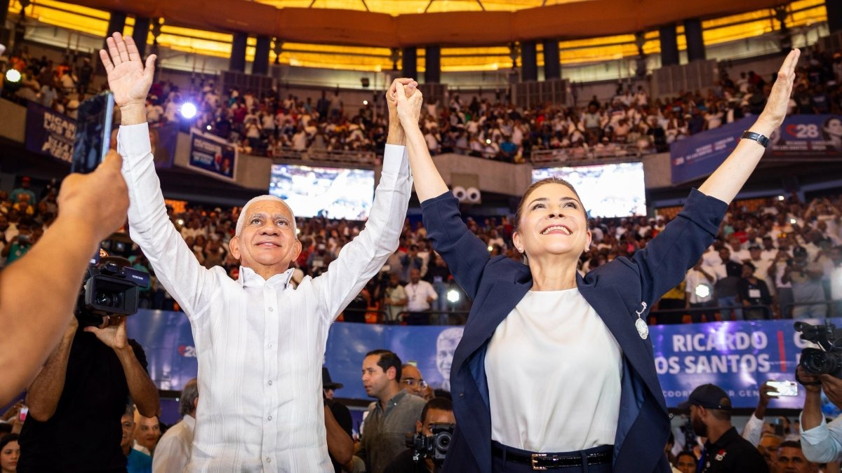 Ricardo de los Santos asume coordinación nacional de campaña de Carolina Mejía