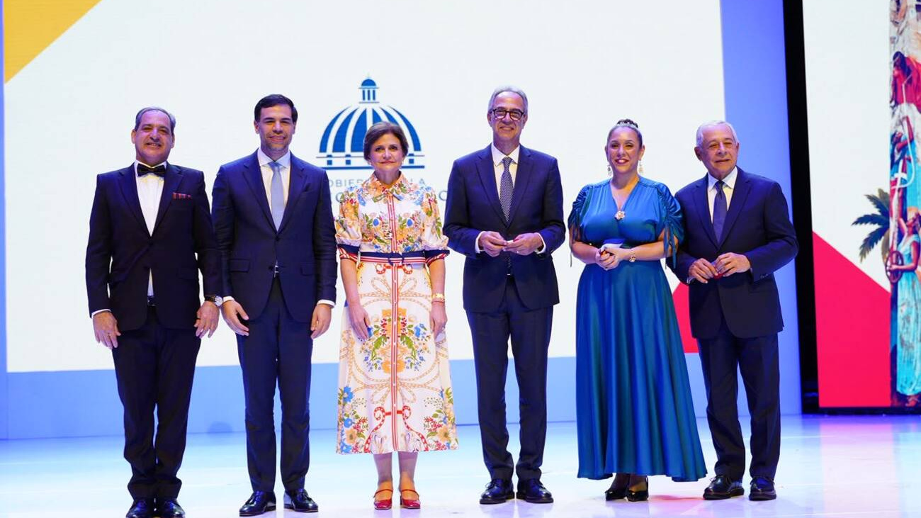 Vicepresidenta Raquel Peña y ministro Roberto Ángel Salcedo inauguran la XXVIII Feria Internacional del Libro
