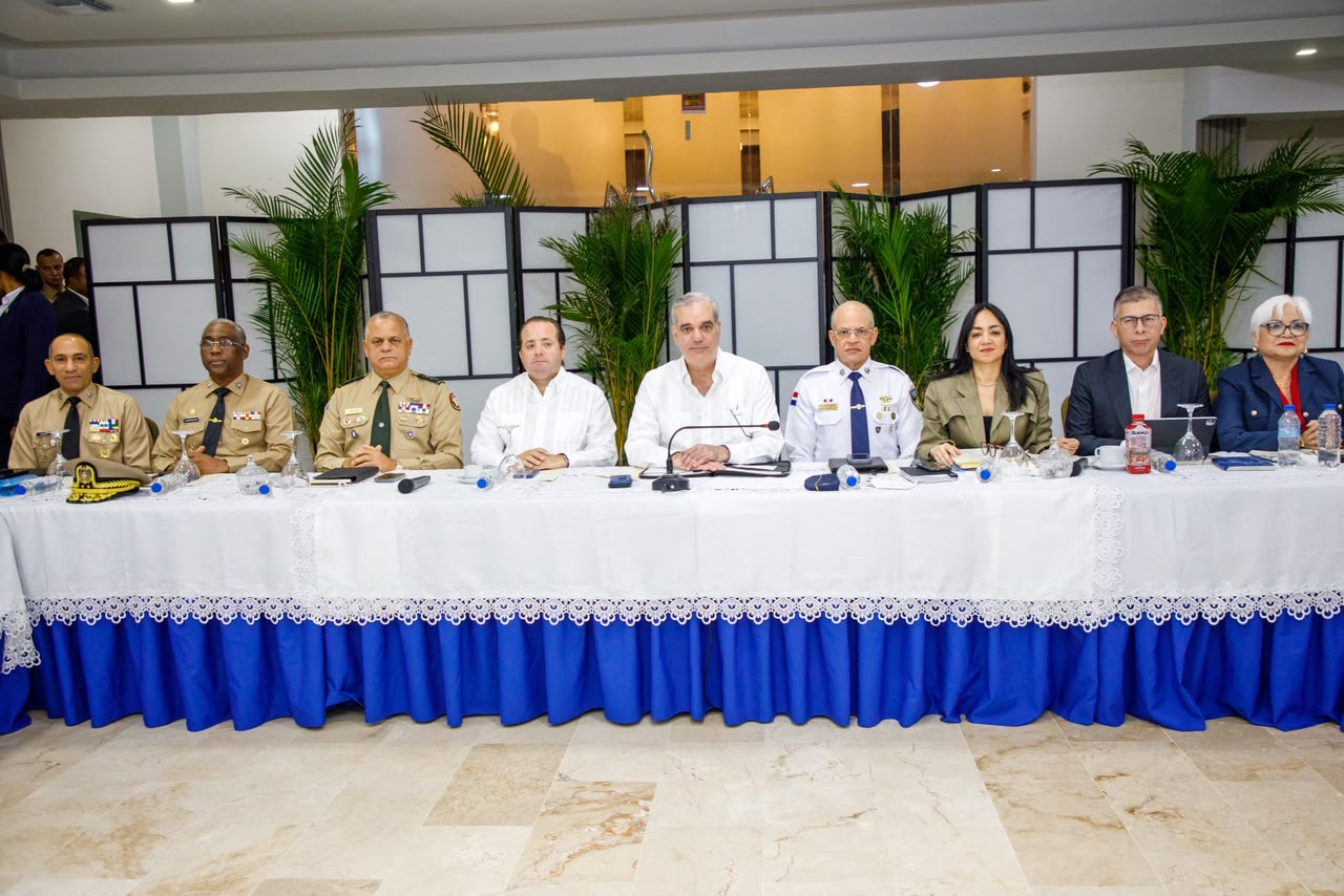 Presidente Abinader encabeza reunión de seguimiento al Plan de Seguridad Ciudadana
