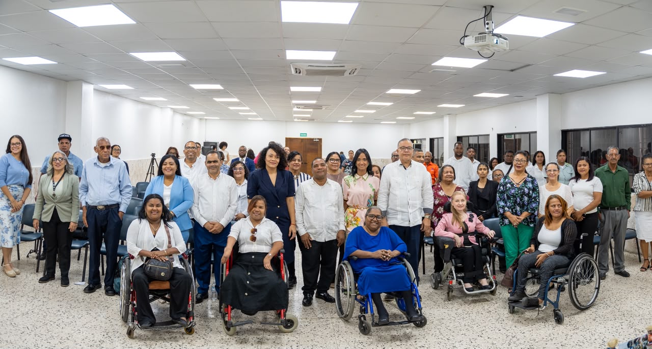 Seminario analiza avances y desafíos para la inclusión socioeconómica y laboral de las personas con discapacidad en República Dominicana Seminario analiza avances y desafíos para la inclusión socioeconómica y laboral de las personas con discapacidad en República Dominicana