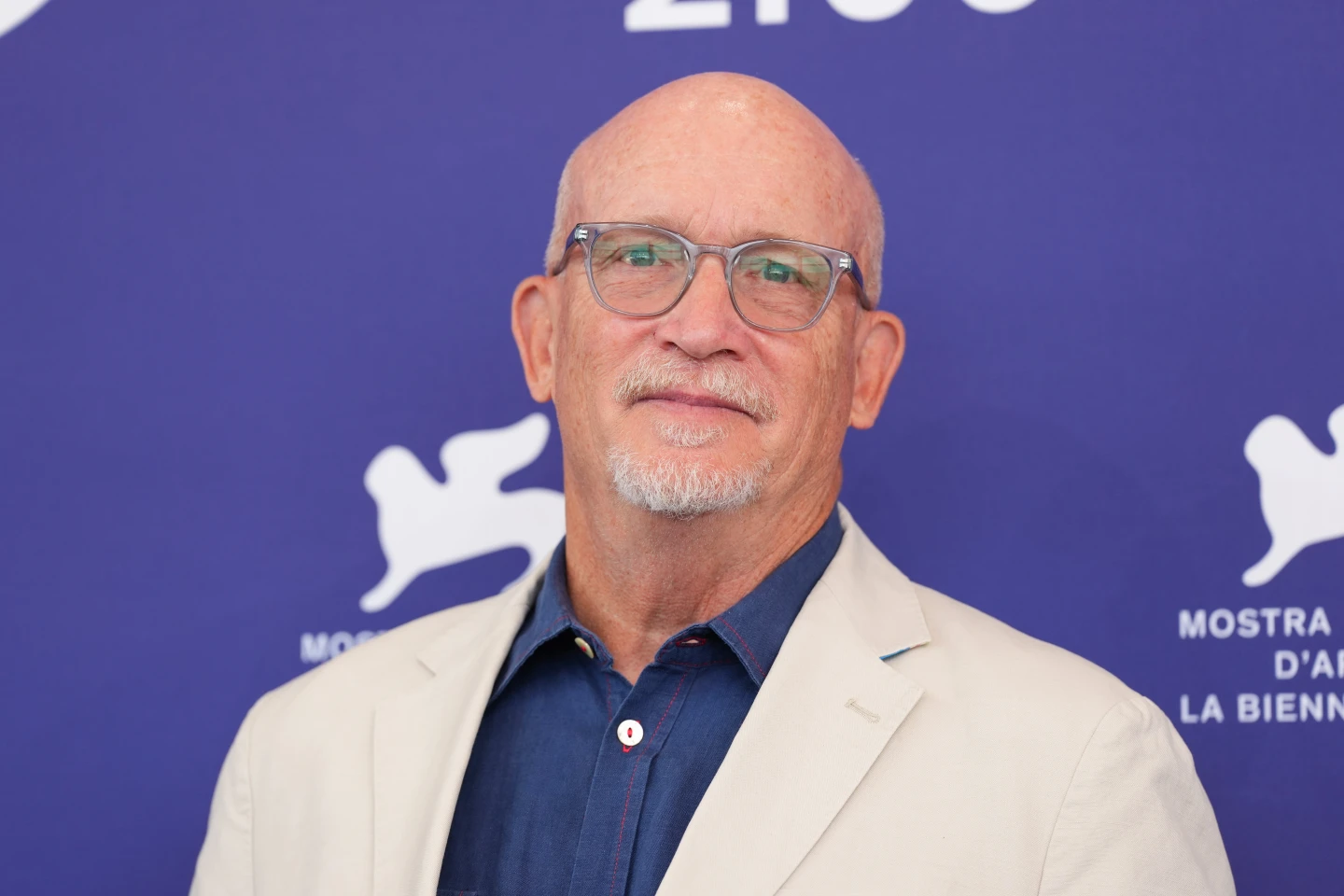 Ashley St. Clair y Alex Gibney hablan sobre la IA y los peligros de Elon Musk. Ashley St. Clair y Alex Gibney hablan sobre la IA y los peligros de Elon Musk.