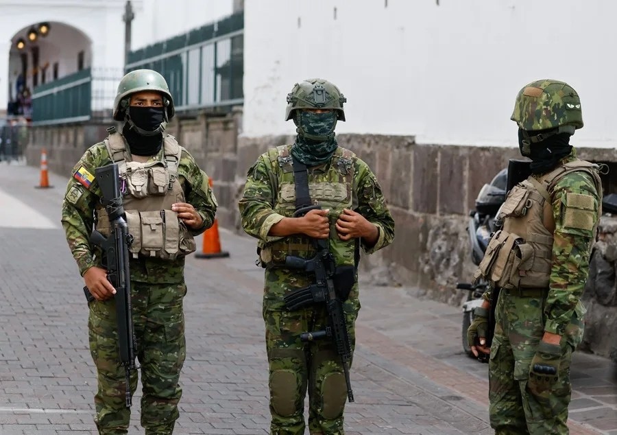 Toques de queda en Ecuador, una medida temporal contra una violencia criminal que persiste Toques de queda en Ecuador, una medida temporal contra una violencia criminal que persiste