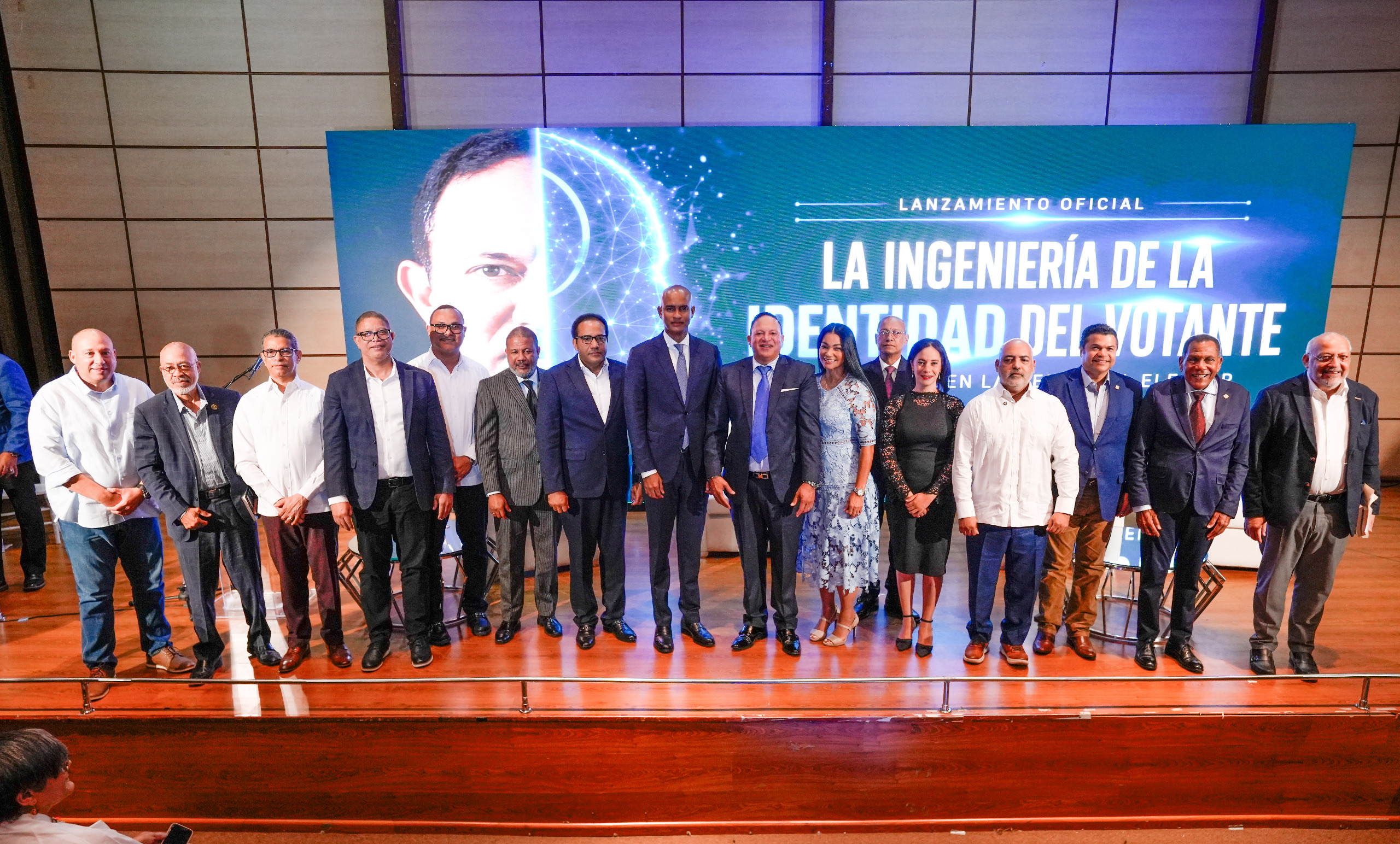 Presentación Oficial del Libro: "La Reingienería de la Identidad del Votante", del investigador y consultor Leonardo Gil