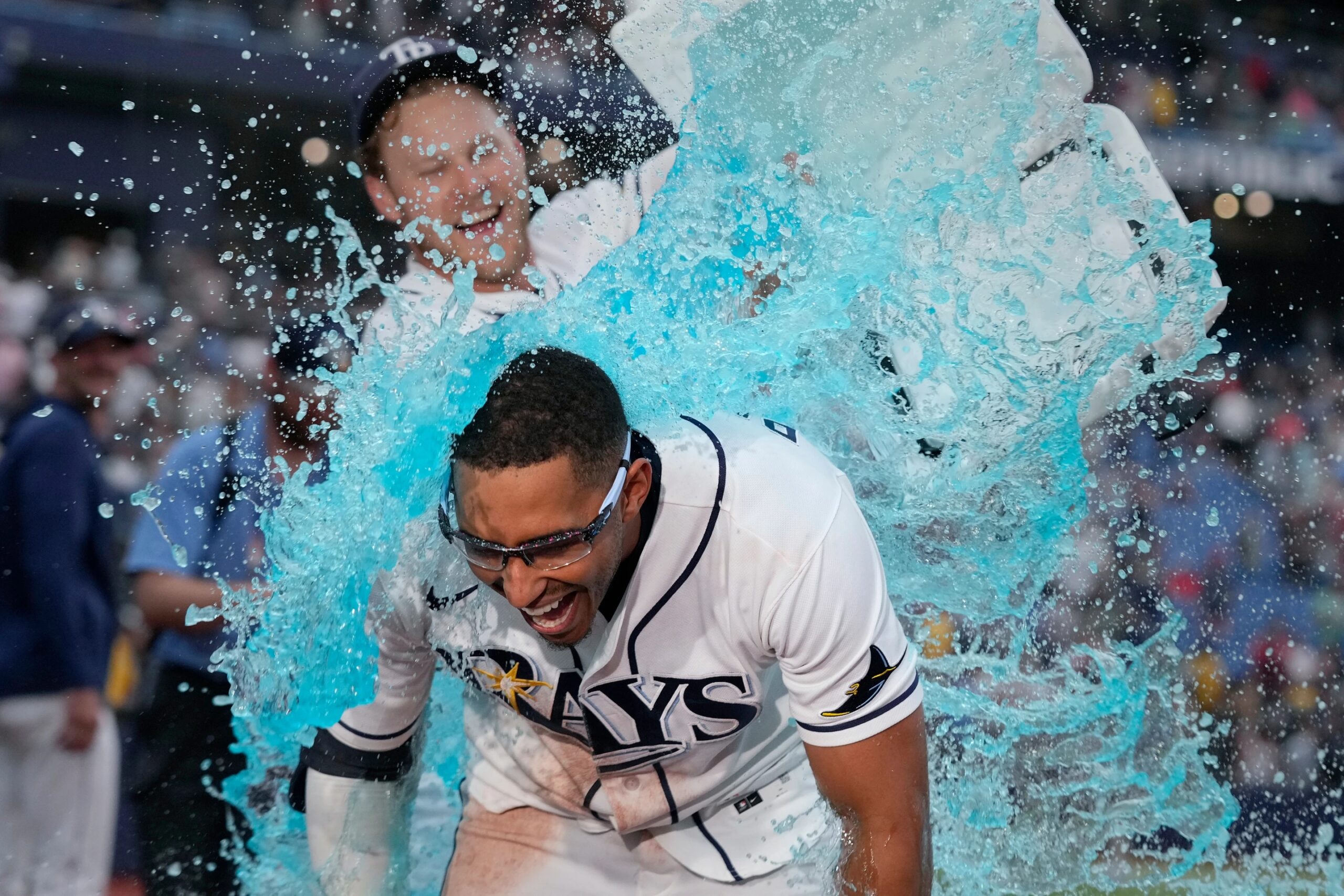 Palacios conecta un sencillo productor de carrera en la novena entrada para darle a los Rays una victoria de 2-1 sobre los Red Sox.