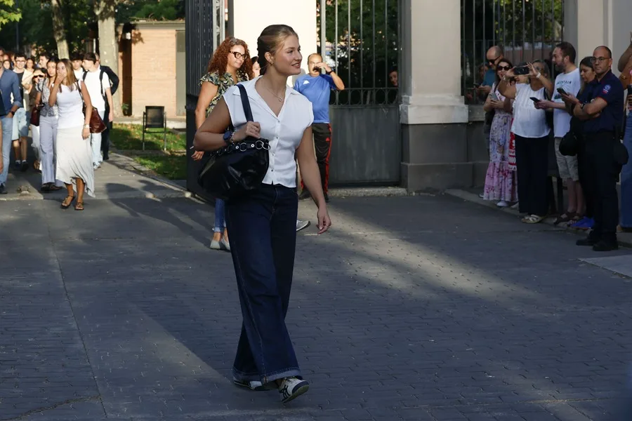 La princesa Leonor comienza «con muchas ganas» su etapa universitaria La princesa Leonor comienza «con muchas ganas» su etapa universitaria