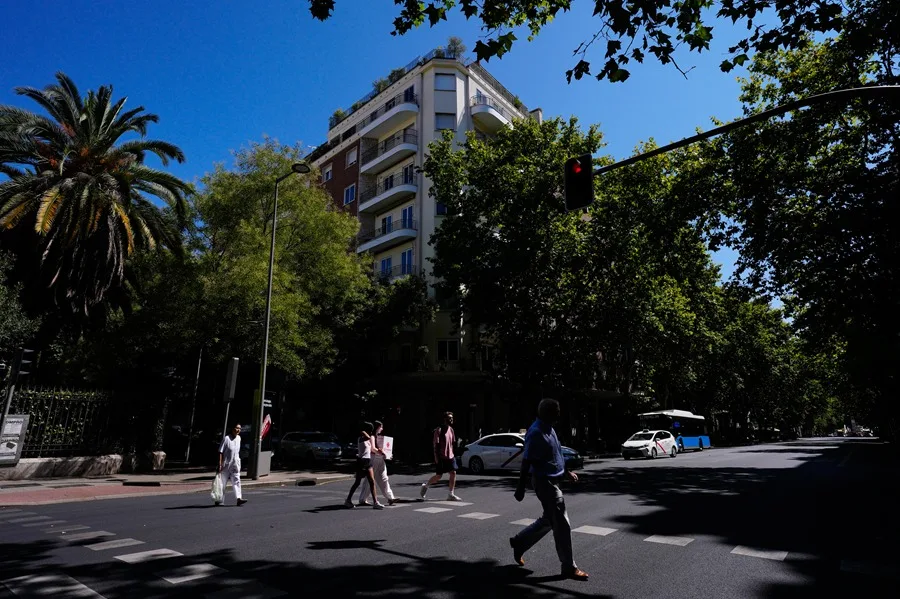 Planifica Madrid acuerda mantener a la venta el ático de Chamberí mientras Ayuso califica la polémica de «memez» Planifica Madrid acuerda mantener a la venta el ático de Chamberí mientras Ayuso califica la polémica de «memez»