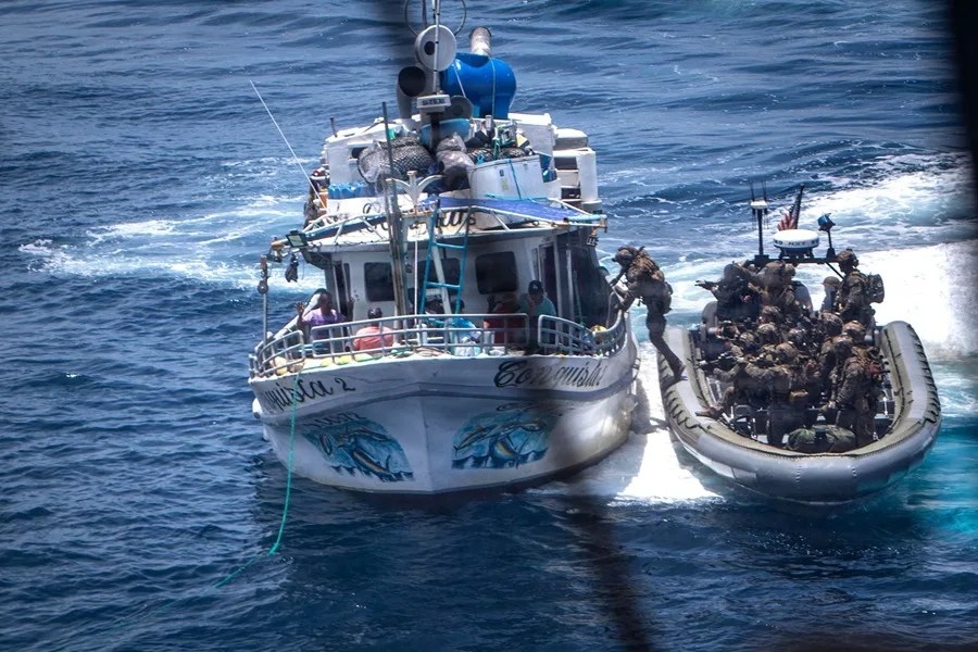 Los abordajes de EE.UU. a barcos de Ecuador, se han registrado en emisiones en directo de tripulantes