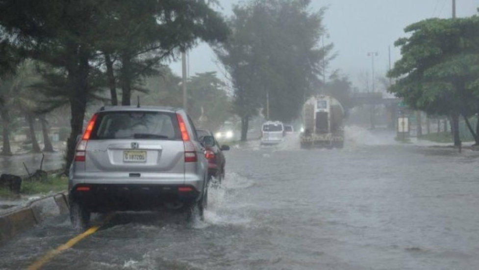 Indomet prevé aguaceros, tormentas eléctricas y ráfagas de viento este lunes en varias provincias