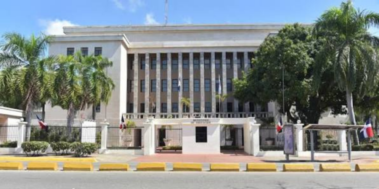 Ministerio de Educación avanza en acciones de la Evaluación del Desempeño Docente y anuncia próximos pasos en beneficio del magisterio