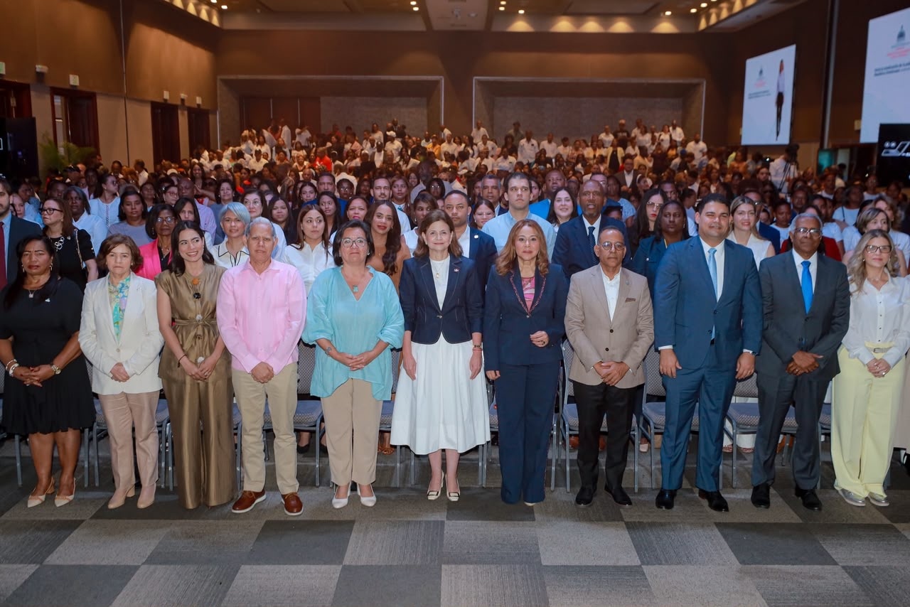 Vicepresidenta Raquel Peña destaca reducción de la pobreza en República Dominicana y llama a fortalecer las oportunidades para las familias