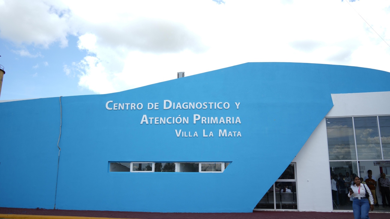 SNS inaugura remozado centro diagnóstico, banco de sangre y entrega mamógrafos en Sánchez Ramírez