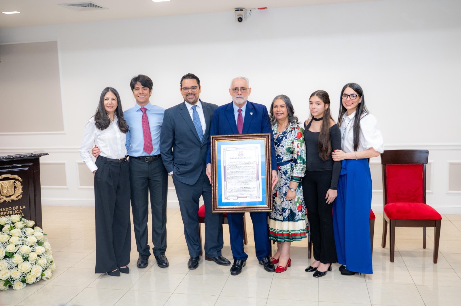 Senado reconoce a Vitelio Mejía y a Junior Noboa por sus aportes al deporte dominicano