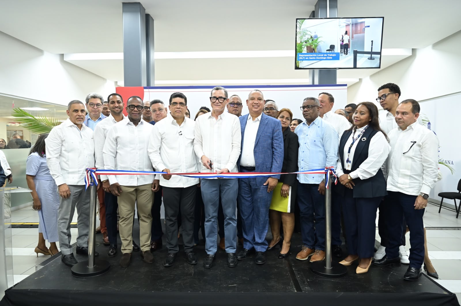 Ministerio de Trabajo inaugura nueva oficina en Santo Domingo Este para acercar servicios laborales a la ciudadanía Ministerio de Trabajo inaugura nueva oficina en Santo Domingo Este para acercar servicios laborales a la ciudadanía
