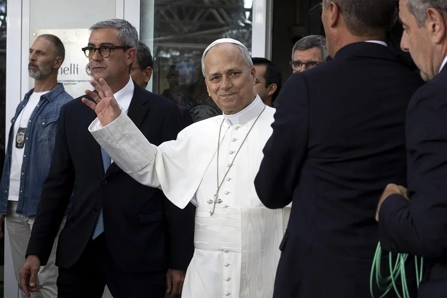 León XIV puede afrontar el viaje a Latinoamérica, según el cirujano que le operó