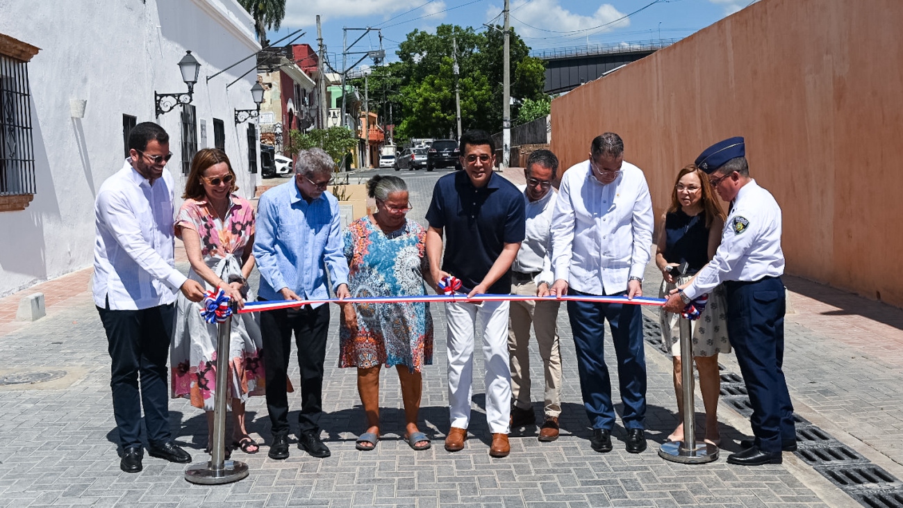 Mitur concluye entrega de calles intervenidas en Ciudad Colonial por 221 millones pesos