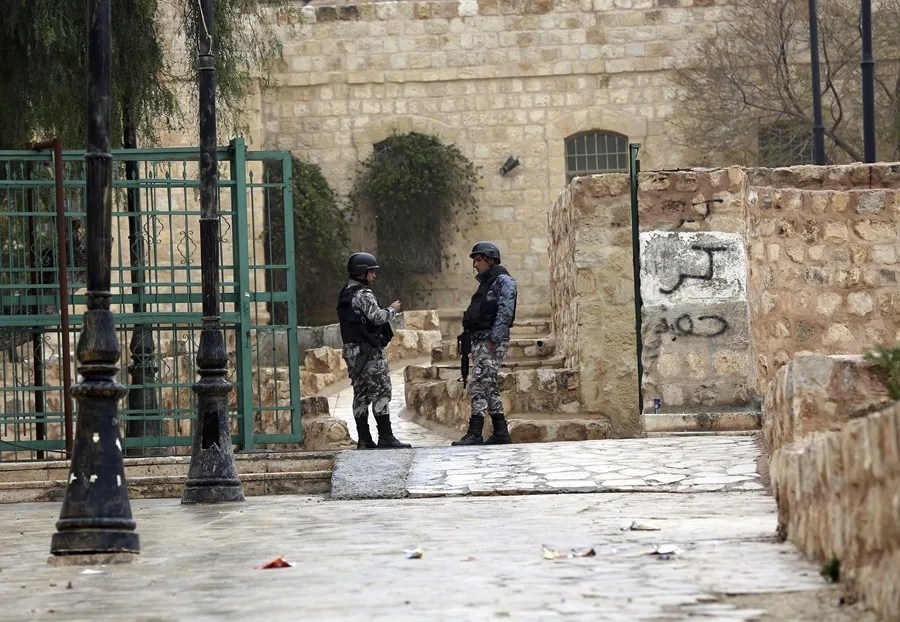 El atentado en iglesia de Jordania: «Dispararon indiscriminadamente durante diez minutos»