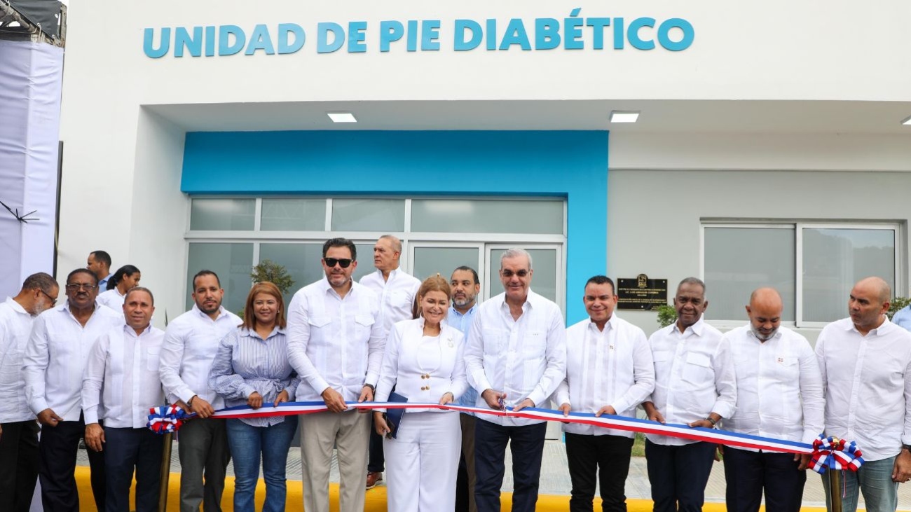 Presidente Luis Abinader inaugura unidades de Hemodiálisis y Pie Diabético en San José de Ocoa