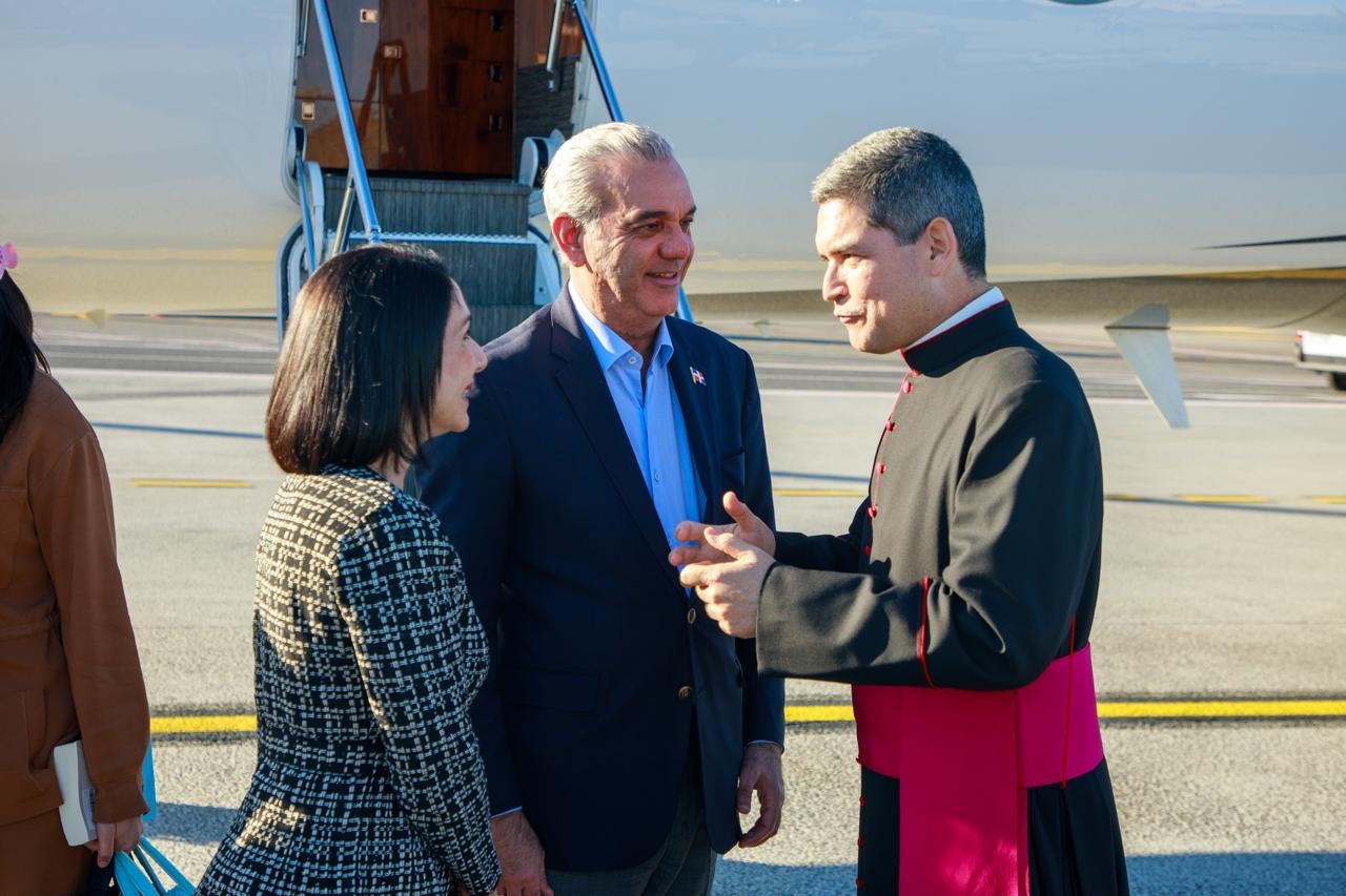 Presidente Luis Abinader informa que invitará oficialmente al papa León XIV a visitar la República Dominicana en 2027