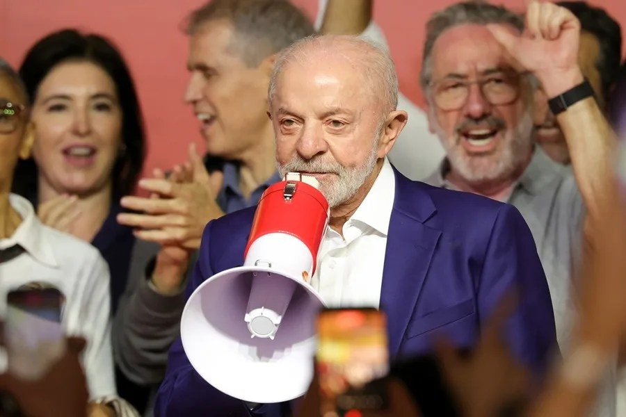 Lula reconoce que el resultado de la primera vuelta en Brasil es «inesperado» y critica a Bolsonaro