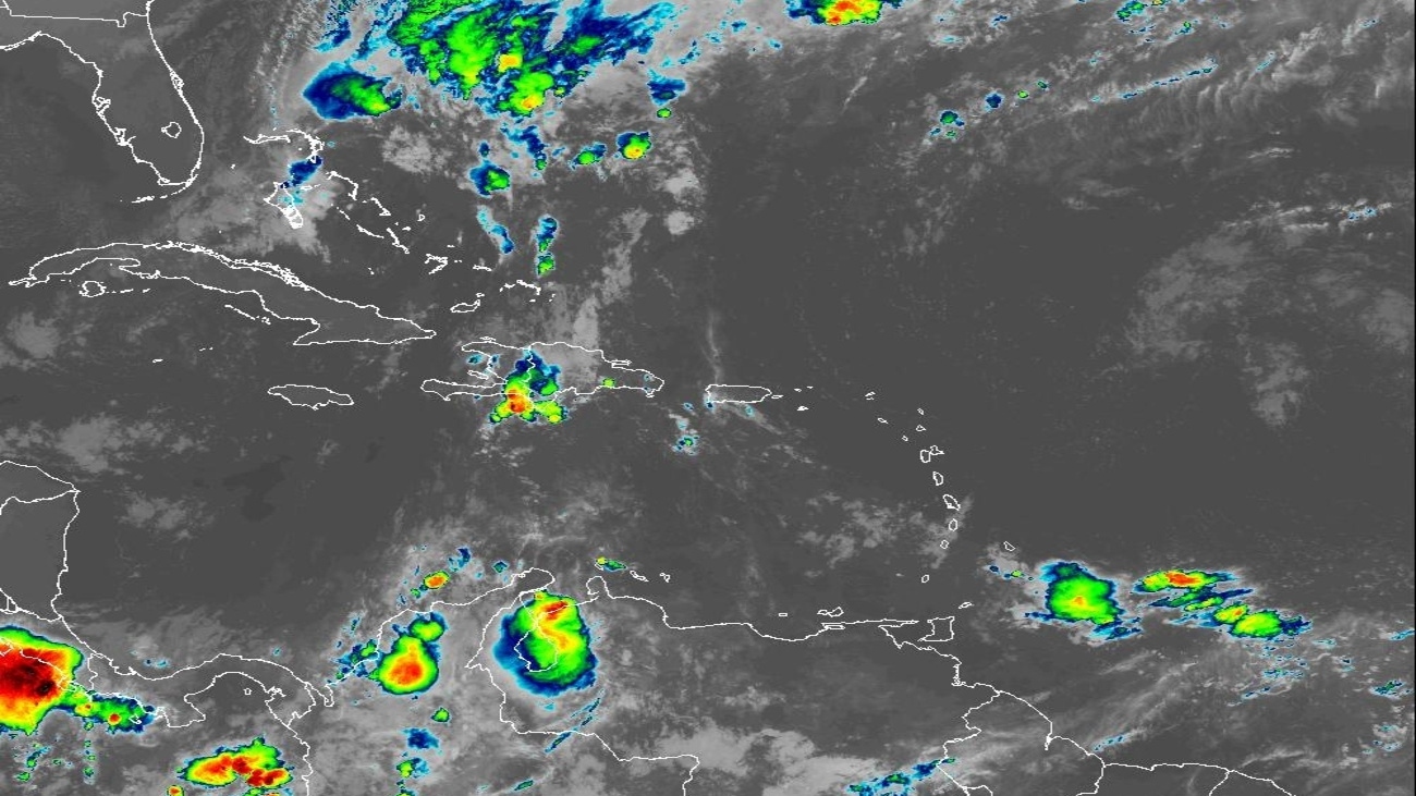 Vaguada seguirá provocando aguaceros moderados a fuertes, tormentas eléctricas y ráfagas de viento Vaguada seguirá provocando aguaceros moderados a fuertes, tormentas eléctricas y ráfagas de viento