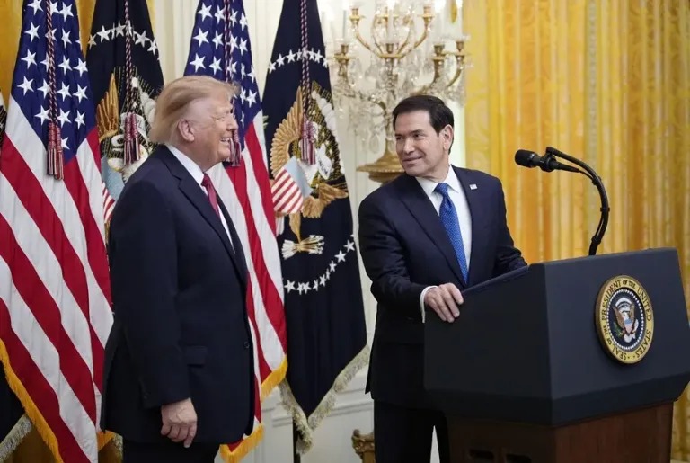 «Atentos a lo que va a hacer con Cuba», dice Trump sobre Marco Rubio