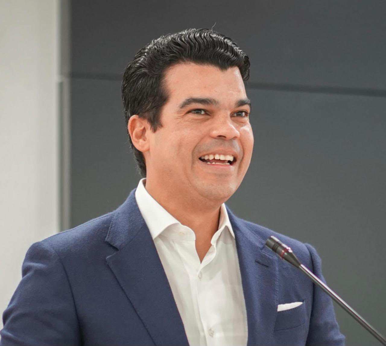 Wellington Arnaud encabeza percepción de funcionarios más eficientes, según SONDEOS Wellington Arnaud encabeza percepción de funcionarios más eficientes, según SONDEOS