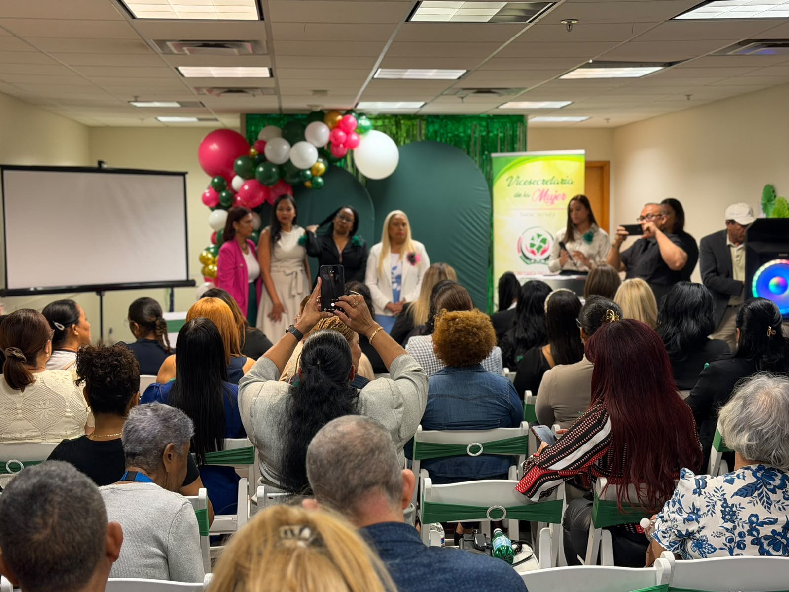 Fuerza del Pueblo fortalece liderazgo y participación política de las mujeres en New Jersey