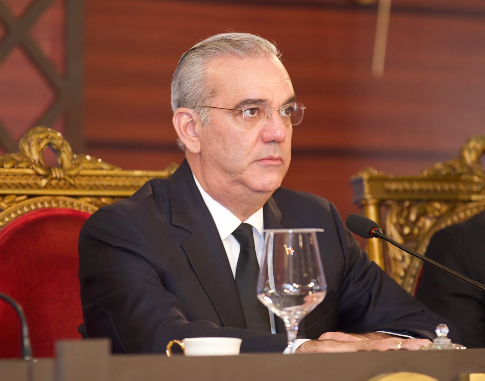 Presidente Abinader: “Hasta la palabra doméstica es insultante; hay que ir eliminando esa palabra”