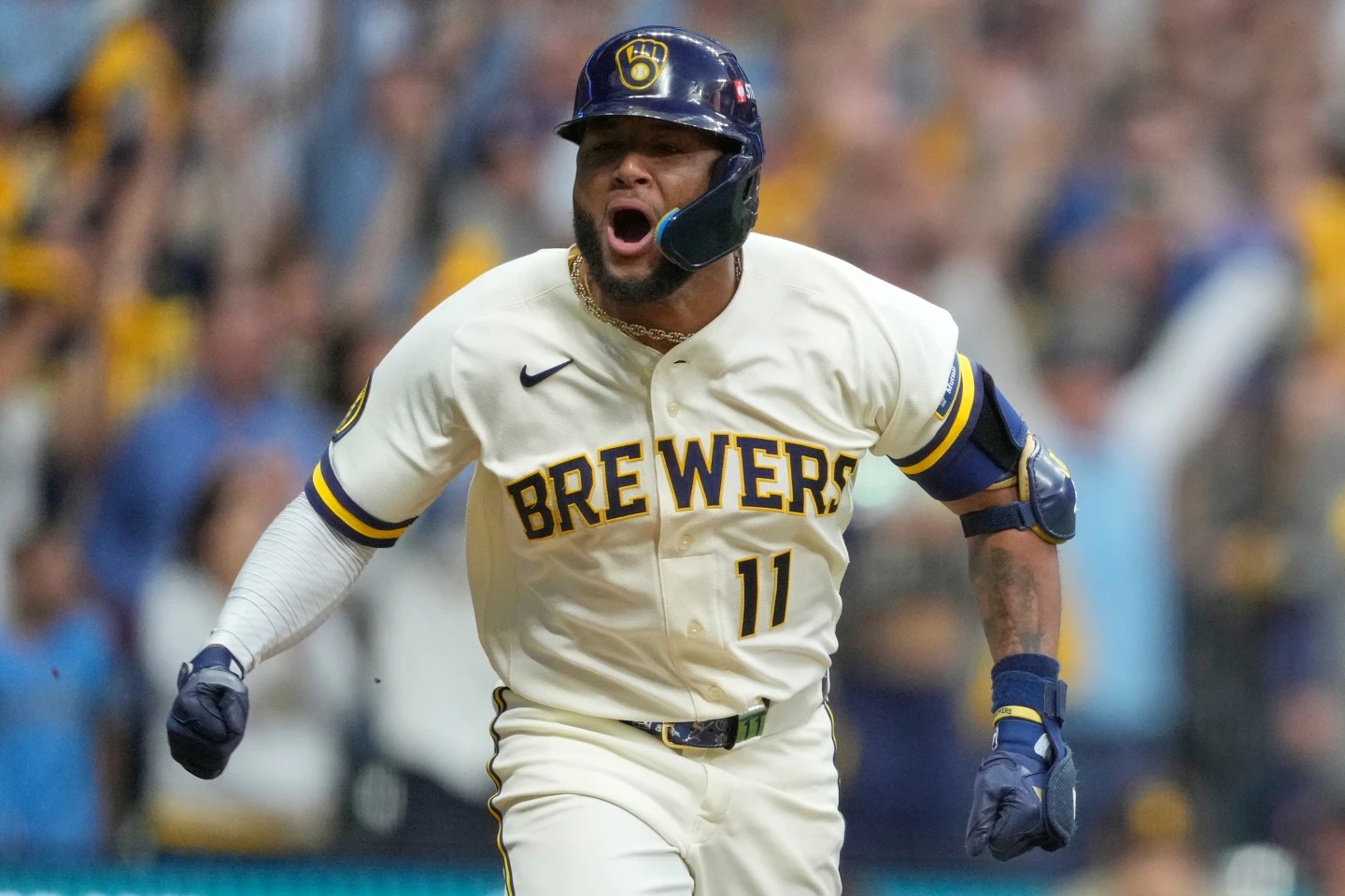 Un sencillo de dos carreras de Chourio con dos outs en la novena entrada ante Miller le da la victoria a los Cerveceros sobre los Padres por 4-3 y una ventaja de 2-0 en la Serie Divisional de la Liga Nacional Un sencillo de dos carreras de Chourio con dos outs en la novena entrada ante Miller le da la victoria a los Cerveceros sobre los Padres por 4-3 y una ventaja de 2-0 en la Serie Divisional de la Liga Nacional