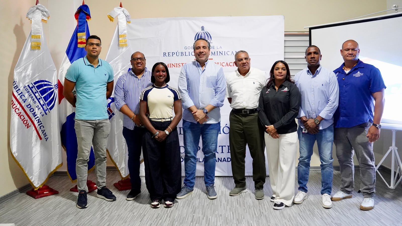 INEFI busca fortalecer las competencias de los maestros de Educación Física con clínica de atletismo
