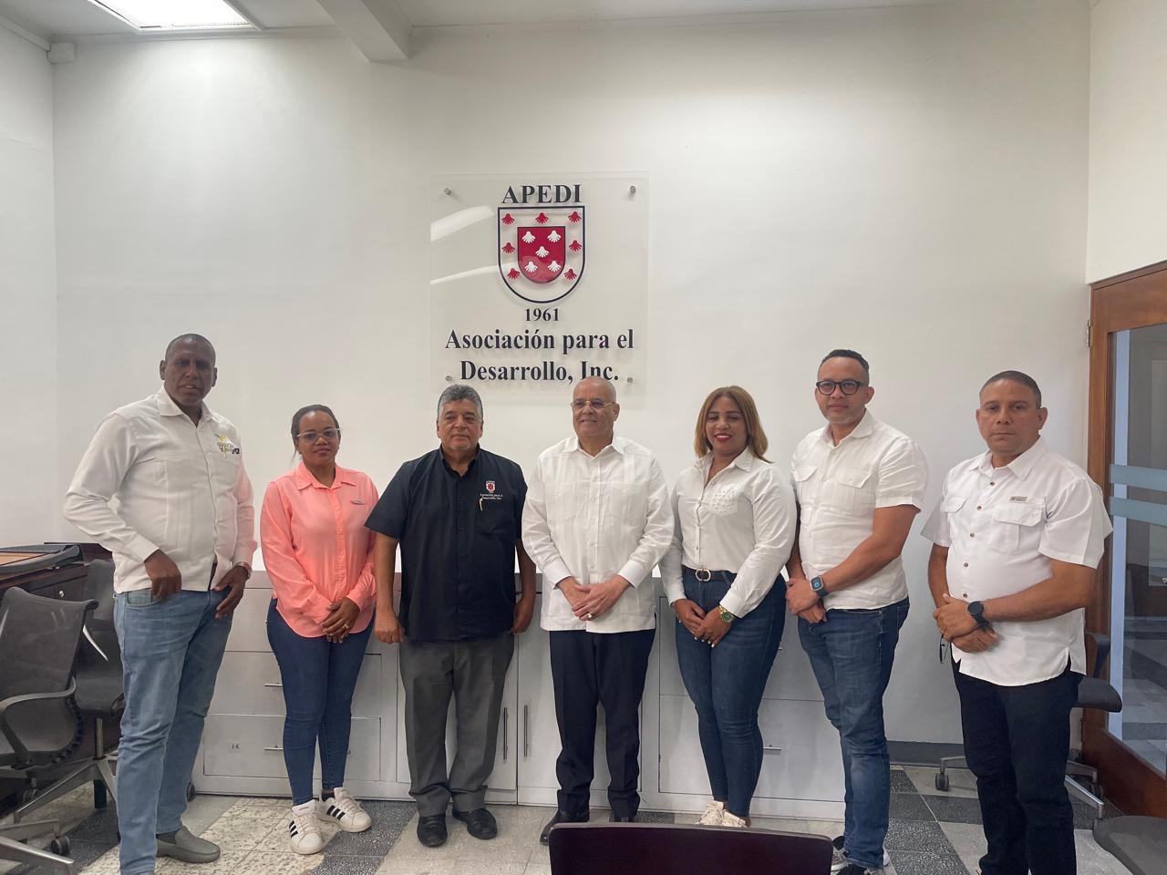 Director de DIGECAC Rodolfo Valera realiza visita al Director Ejecutivo de APEDI Saúl Abreu