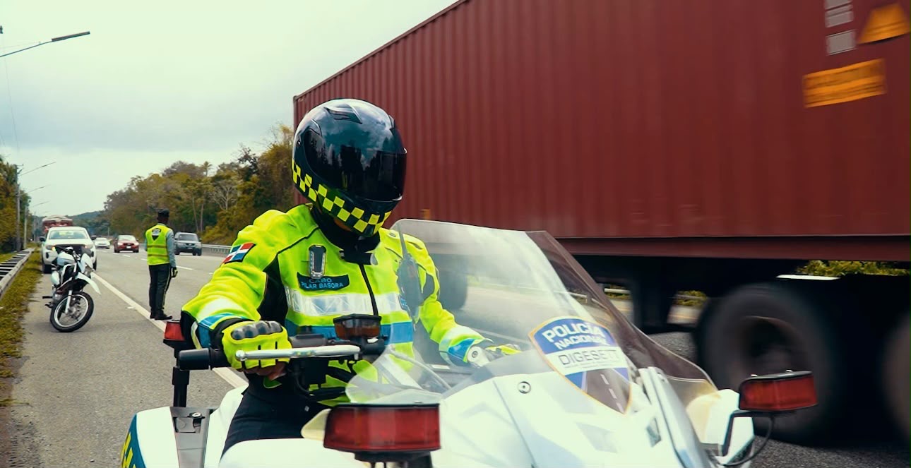 DIGESETT presenta audiovisual sobre técnicas de manejo de motocicletas de alto cilindraje aprendida en España y aplicada en el país para fortalecer la seguridad vial